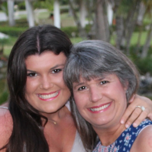 Meet your Posher, Lisa - Picture 2 of 2